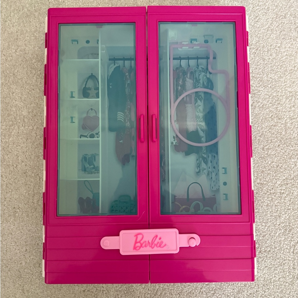Barbie Fuchsia Closet Organizer